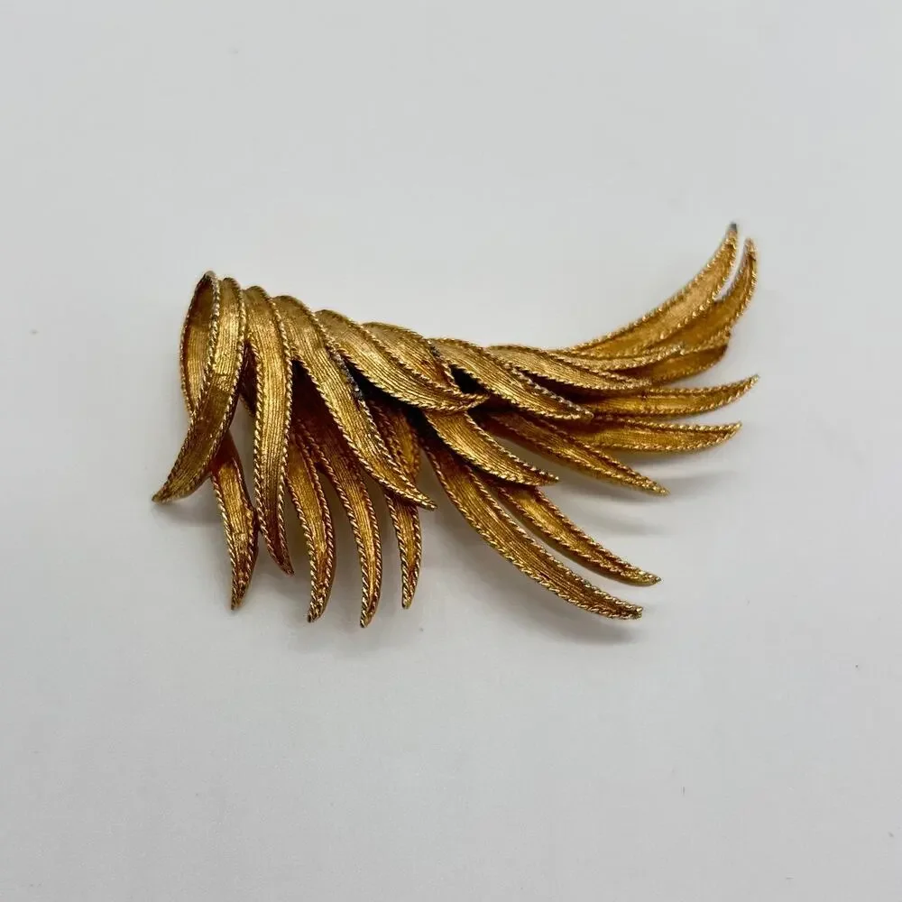 Vintage Boucher Brooch Signed Numbered 2103 Gold Tone Feather Wing Leaf Jewelry